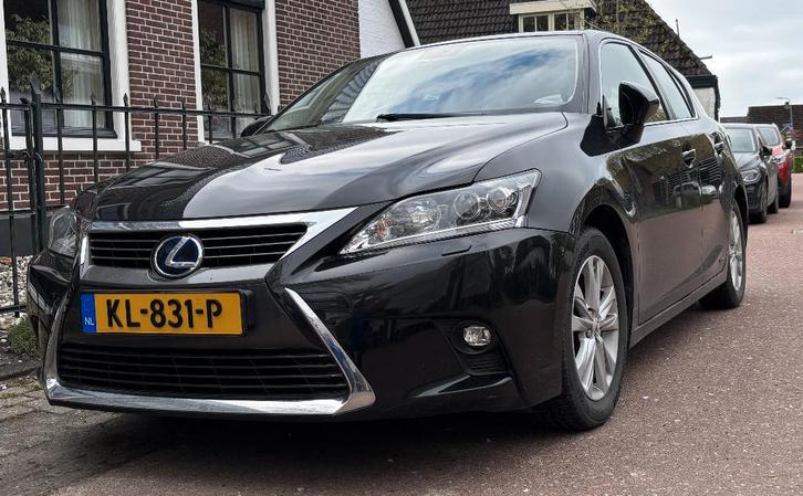 Lexus CT-H 200H 1.8 Hybrid 10-2016 Zwart hybride Navi, Auto's, Lexus, Particulier, CT-H, ABS, Achteruitrijcamera, Airbags, Airconditioning