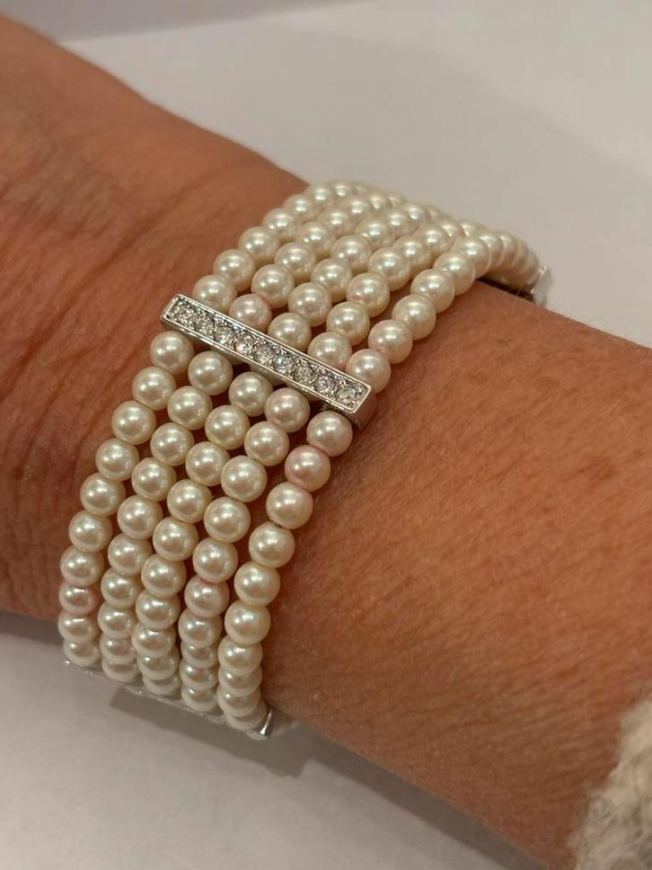 Elegante parelarmband met Swarovski van Astrelle, Sieraden, Tassen en Uiterlijk, Armbanden, Nieuw, Overige materialen, Wit, Met strass