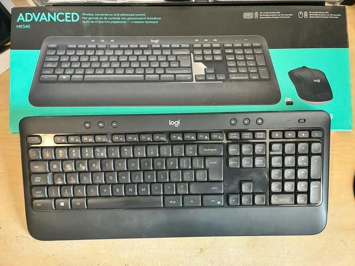 Logitech MK540 toetsenbord Advanced, Computers en Software, Toetsenborden, Zo goed als nieuw, Qwerty, Draadloos, Multimediatoetsen