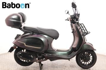 Vespa Primavera 45KM (bj 2022) beschikbaar voor biedingen