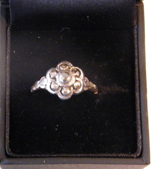 Prachtige antieke 18krt gouden ring met 7rose cut diamanten, Sieraden, Tassen en Uiterlijk, Antieke sieraden, Ring, Goud, Met edelsteen