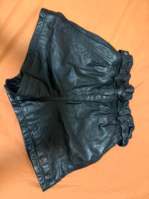 Leren Ibana short, Kleding | Dames, Broeken en Pantalons, Zo goed als nieuw, Maat 36 (S), Zwart, Kort, Ophalen of Verzenden