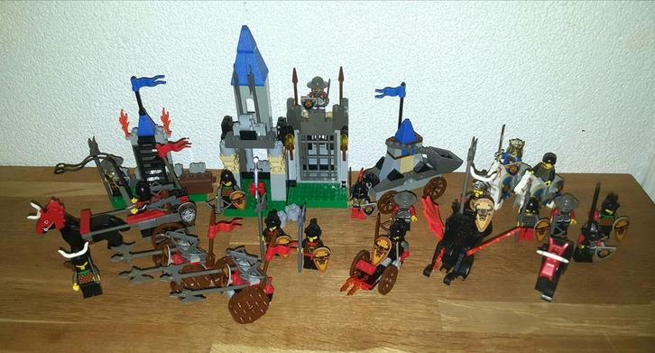 Lego Castle Kingdom 8 setjes plus extra minifiguren vintage, Kinderen en Baby's, Speelgoed | Duplo en Lego, Zo goed als nieuw