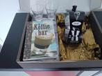 Pakket met : percolator, boek,kopjes en glaasjes., Huis en Inrichting, Ophalen, Nieuw