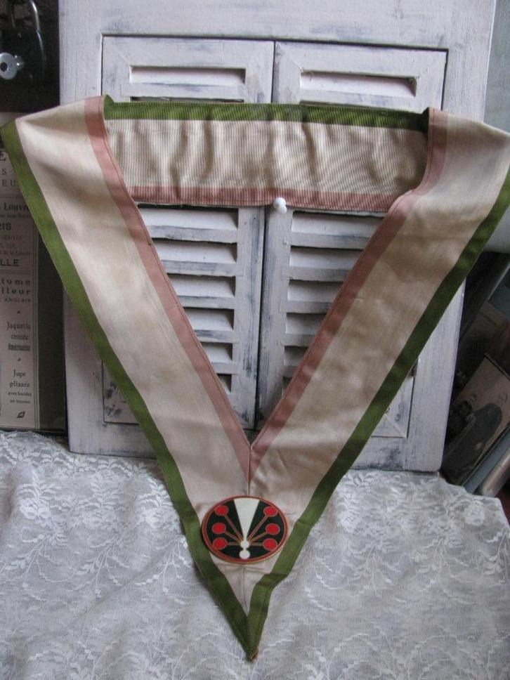 Oud Frans Grootlint & Metalen Speld / Insigne OCC Champagne, Antiek en Kunst, Curiosa en Brocante, Verzenden