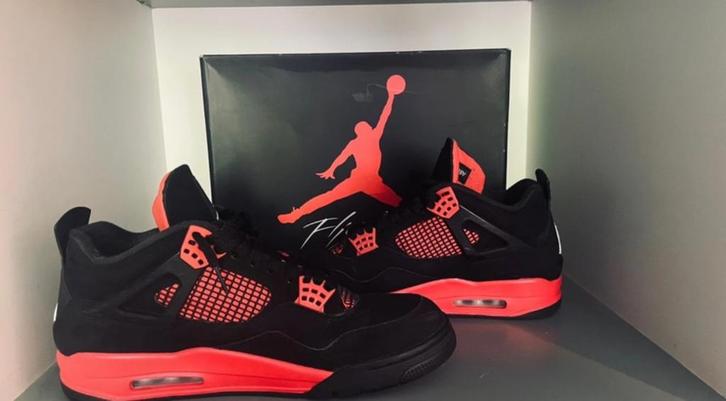 Nike Air Jordan 4 Retro Red Thunder - Maat 46, Kleding | Heren, Schoenen, Zo goed als nieuw, Sneakers of Gympen, Zwart, Ophalen of Verzenden