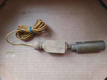 Oud schietlood beschikbaar voor biedingen