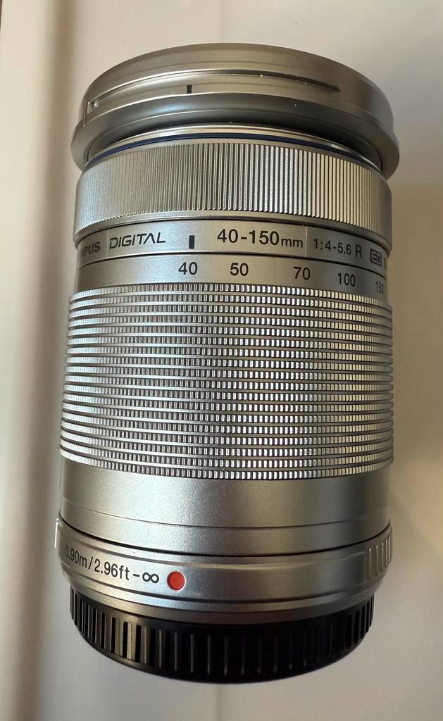 OLYMPUS MFT 40-150MM R F/4.0-5.6 ED zilver M.ZUIKO DIGITAL, Verzamelen, Fotografica en Filmapparatuur, Lens of Lenzen, 1980 tot heden