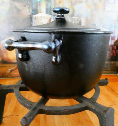 Antieke gietijzeren stoofpot, Antiek en Kunst, Antiek | Schalen, Ophalen