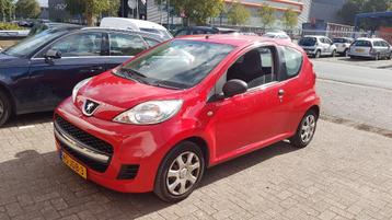 Peugeot 107 1.0 12V 3DR 2009 Rood beschikbaar voor biedingen