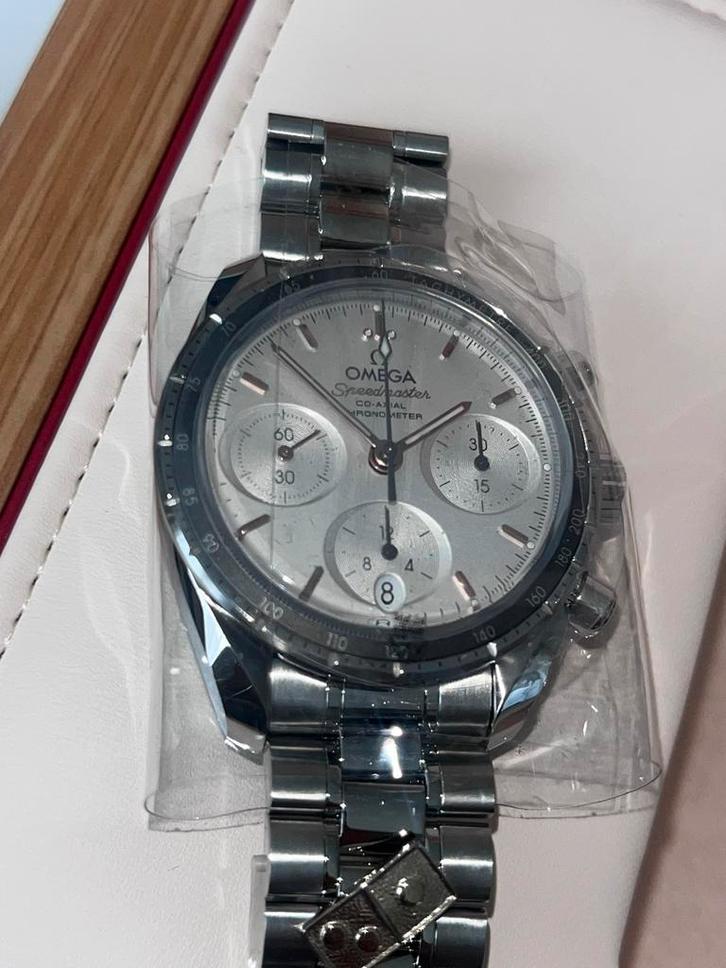 Omega x Domino's Limited Edition Horloge, Sieraden, Tassen en Uiterlijk, Horloges | Heren, Zo goed als nieuw, Polshorloge, Omega