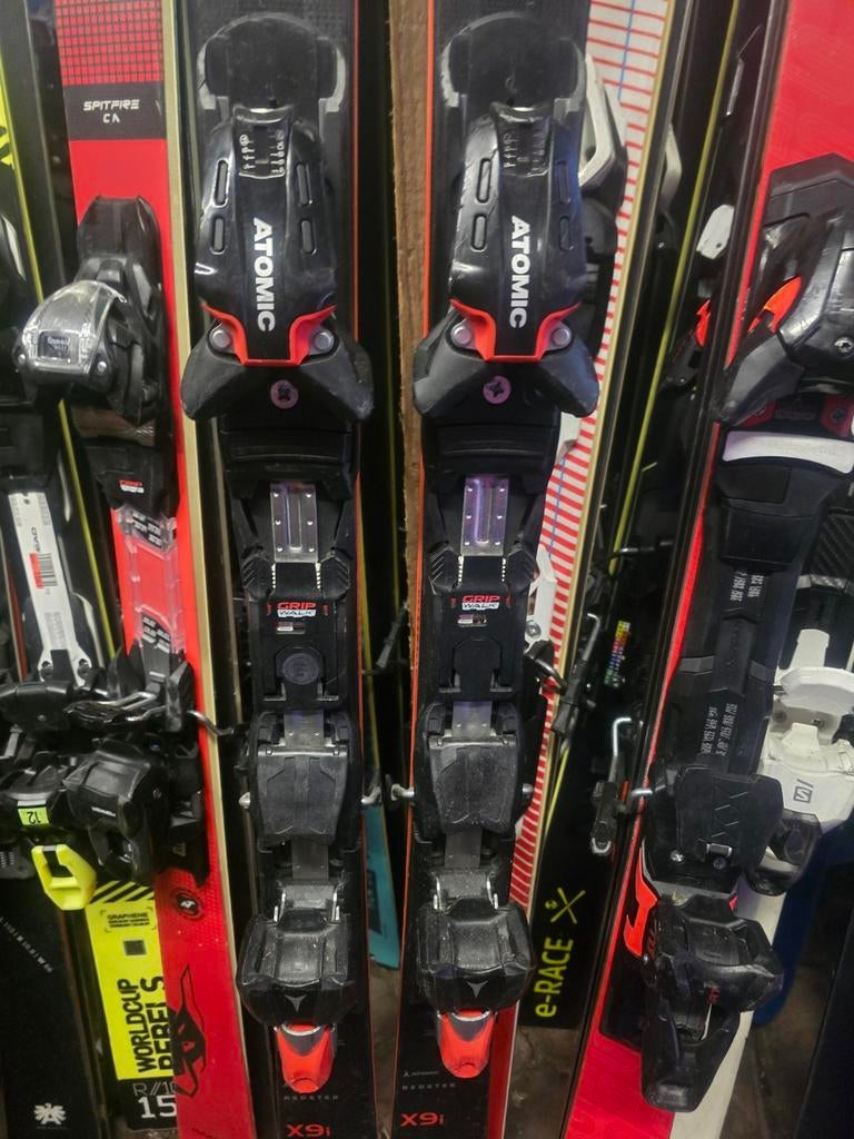 165cm ATOMIC REDSTER X9I, 160 tot 180 cm, Ophalen of Verzenden, Zo goed als nieuw, Carve