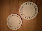 2 Wedgwood christmas onderborden / taartborden kerst, Diversen, Kerst, Ophalen of Verzenden, Zo goed als nieuw