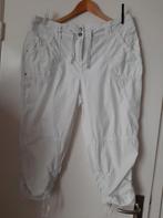 M&S witte capri broek mt 44, Kleding | Dames, Broeken en Pantalons, Ophalen of Verzenden, Zo goed als nieuw, Lang