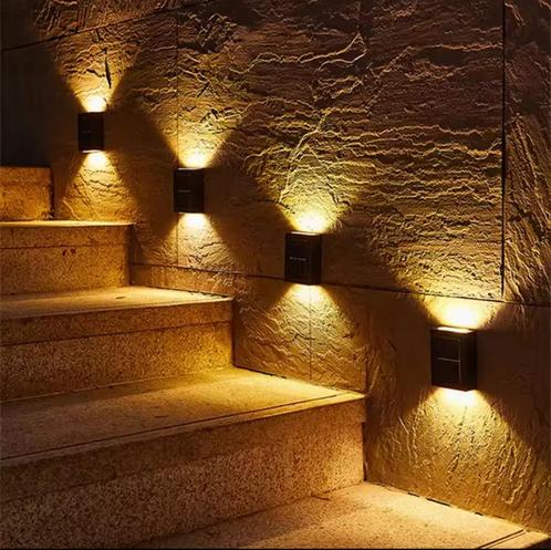 Solar up & down buitenlamp | Draadloze muurlamp, Tuin en Terras, Buitenverlichting, Nieuw, Wandlamp, Kunststof, Minder dan 50 watt