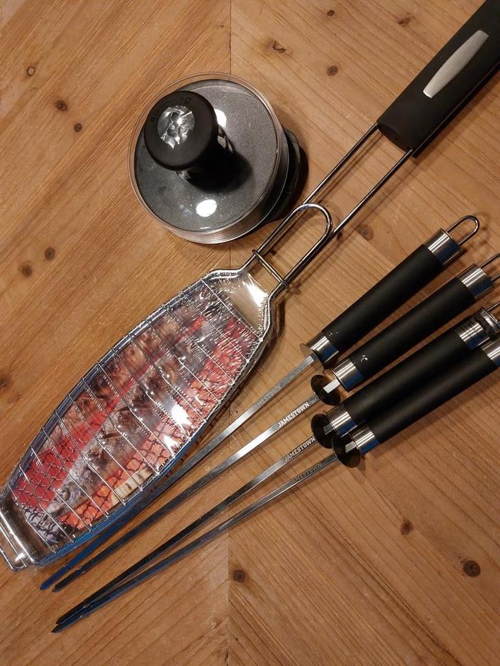 Barbeque benodigdheden., Tuin en Terras, Barbecue-accessoires, Ophalen of Verzenden