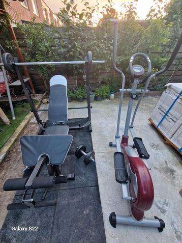 Fitnessbank plus 2 trainings spullen set. beschikbaar voor biedingen