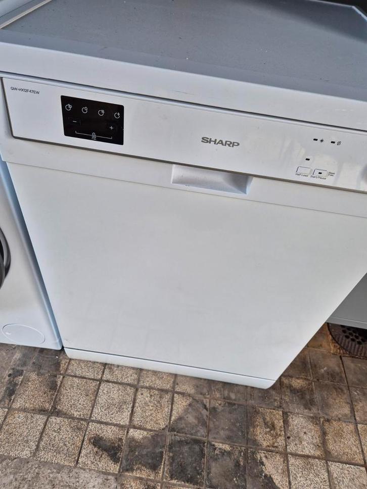 Sharp Vaatwasser - Schoon 1 jaar oud, Witgoed en Apparatuur, Vaatwasmachines, Gebruikt, Vrijstaand, 85 tot 90 cm, 45 tot 60 cm