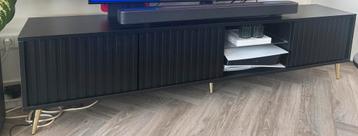 Tv-meubel zwart hout met lamellen en goude poten