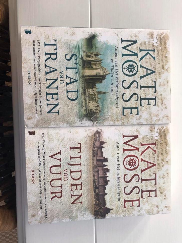 Kate Mosse - Tijden van vuur & Stad van tranen., Boeken, Romans, Zo goed als nieuw, Nederland, Ophalen of Verzenden