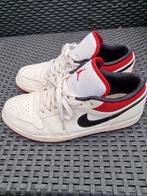 Jordan 1 Low White Red Black, Kleding | Heren, Schoenen, Wit, Ophalen of Verzenden, Sneakers of Gympen, Gedragen