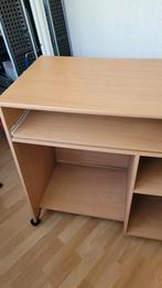 Bureau met uitschuifbaar blad, Ophalen, Met wielen, Gebruikt, Bureau