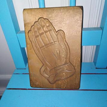 Speculaasplankje met biddende handen orgineel handgestoken beschikbaar voor biedingen