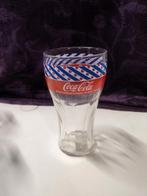 Fries Coca Cola glas, Verzamelen, Glas en Borrelglaasjes, Nieuw, Frisdrankglas, Ophalen