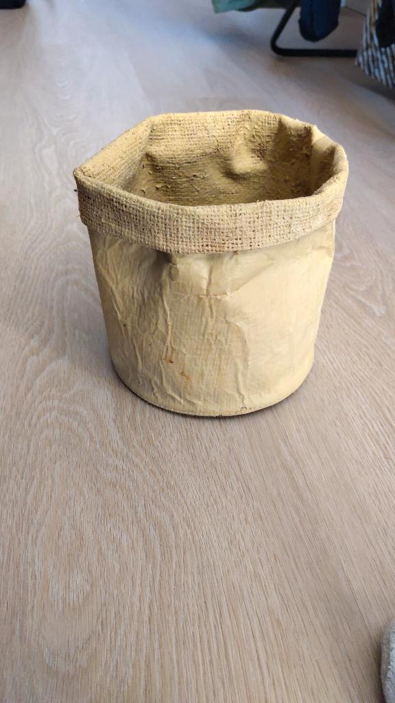 Bloempot / plantenpot – lichtgeel, Tuin en Terras, Bloempotten, Aardewerk, Minder dan 40 cm, Minder dan 25 cm, Rond, Ophalen