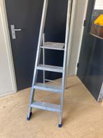 Hymer plateautrap, Doe-het-zelf en Verbouw, Ladders en Trappen, Ophalen, Zo goed als nieuw, Minder dan 2 meter