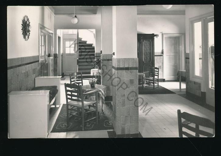 Lunteren - Ons Landhuis - Hal [KRST009-2296, Verzamelen, Ansichtkaarten | Nederland, Gelopen, Gelderland, 1940 tot 1960, Verzenden