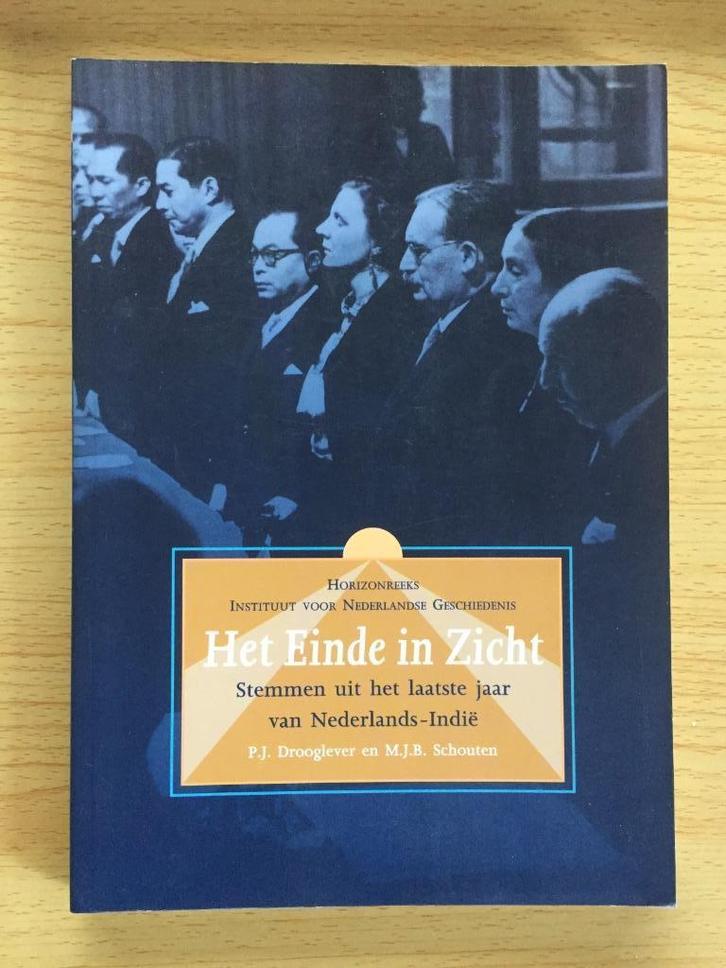 Stemmen uit het laatste jaar van Nederlands-Indië, Boeken, Overige Boeken, Gelezen, Ophalen of Verzenden