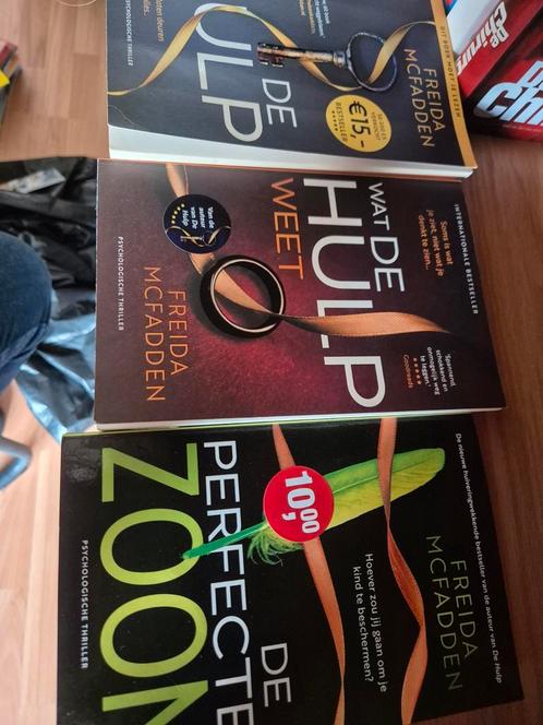 Freida McFadden - De hulp (3 boeken), Boeken, Thrillers, Gelezen, Nederland, Ophalen of Verzenden