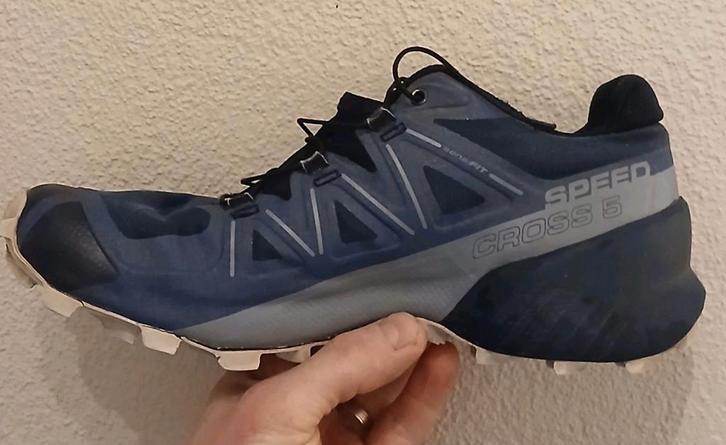 Salomon Speedcross 5 maat 39 1/3 (euro) nog in goede staat, Sport en Fitness, Loopsport en Atletiek, Zo goed als nieuw, Overige typen