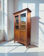 Antieke Amsterdamse School Vitrinekast boekenkast, Antiek en Kunst, Antiek | Meubels | Kasten, Ophalen of Verzenden