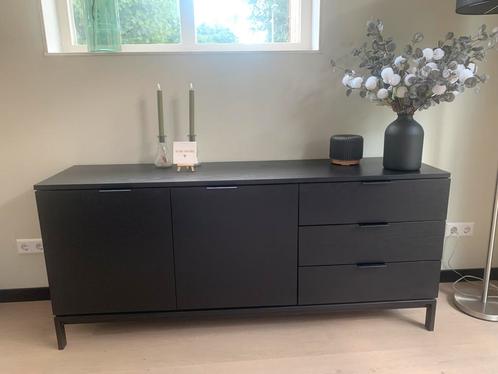 Mooie en zware zwarte dressoir kast, Huis en Inrichting, Kasten | Dressoirs, Zo goed als nieuw, 150 tot 200 cm, 25 tot 50 cm, Met lade(s)