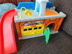Fischer price little people speelgoedgarage garage auto's, Kinderen en Baby's, Speelgoed | Fisher-Price, Ophalen of Verzenden