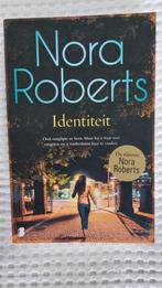 Nora Roberts - Identiteit, Ophalen of Verzenden, Zo goed als nieuw, Nederland, Nora Roberts