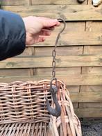 Decoratieve haak met ketting, Antiek en Kunst, Ophalen of Verzenden