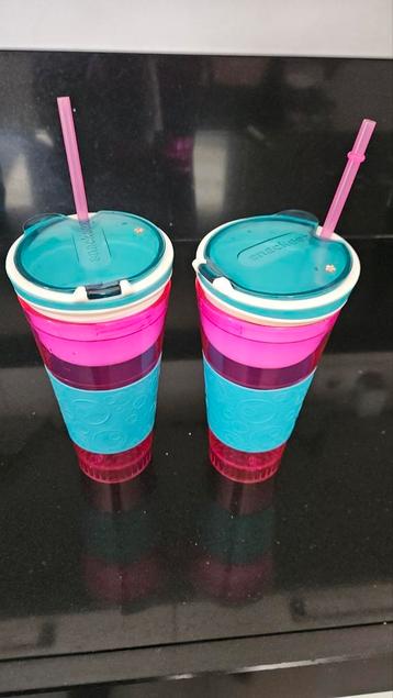 Snackeez bekers z.g.a.n.  beschikbaar voor biedingen