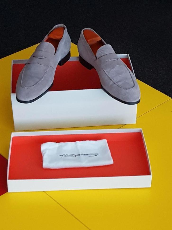 Santoni Instap schoenen met Kakie  kleur maat 42/5, Kleding | Heren, Schoenen, Nieuw, Loafers, Overige kleuren, Verzenden