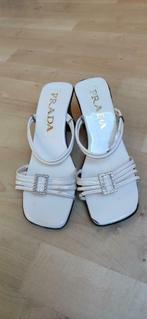 Witte sandalen met diamanten gesp maat 39, Wit, Zo goed als nieuw, Sandalen of Muiltjes, Ophalen of Verzenden