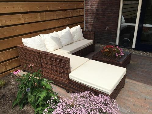 Tuinset loungebank, Tuin en Terras, Tuinsets en Loungesets, Gebruikt, Loungeset, Wicker, 4 zitplaatsen, Bank, Bijzettafel, Hocker