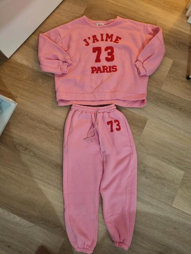 Ambika Jogger Set - Nieuwstaat - Maat M, Kleding | Dames, Huispakken, Zo goed als nieuw, Maat 38/40 (M), Roze, Ophalen of Verzenden