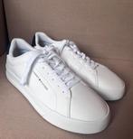 Tommy Hilfiger Court Trainers – White (EU 45), Wit, Tommy Hilfiger, Ophalen of Verzenden, Sneakers of Gympen