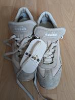 Diadora mooie sneakers maat 38, Kleding | Dames, Schoenen, Gedragen, Beige, Ophalen of Verzenden, Diadora