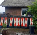 Hardhouten boerderijluiken Louvre, Ophalen