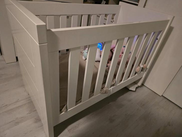 Babykamer in zeer goede staat, Kinderen en Baby's, Kinderkamer | Complete kinderkamers, Zo goed als nieuw, Ophalen of Verzenden