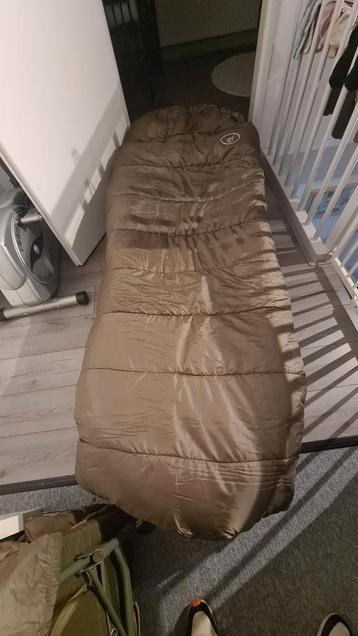 STRETCHER MET NIEUWE SLAAPZAK beschikbaar voor biedingen
