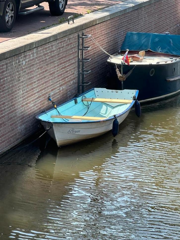 Boot met elektromotor / Boat with Electric Engine, Watersport en Boten, Zeilen en Zeiltoebehoren, Gebruikt, Minder dan 15 m², 3 tot 6 meter